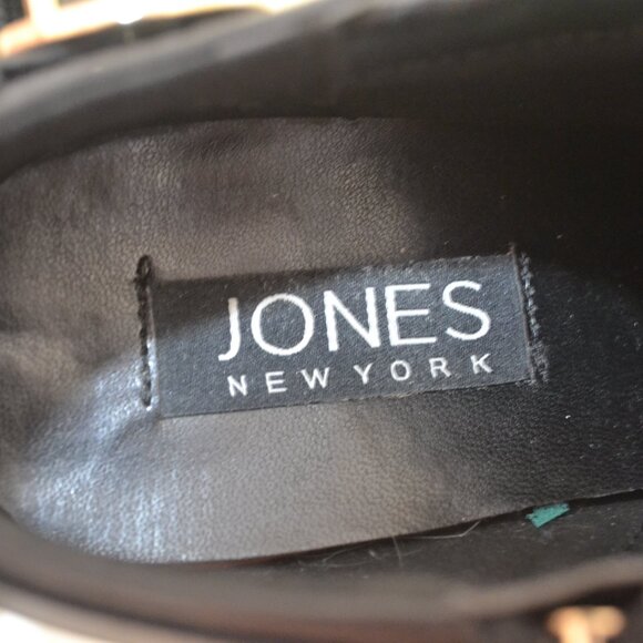 Black High Heeled Booties Size 7M - Picture 9 of 10